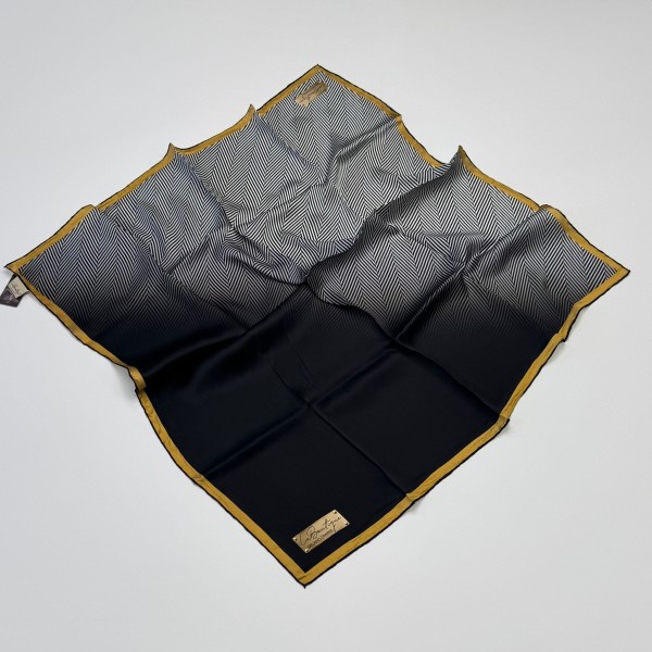 La Boutique Monochrome Motion (Monokrom Hareket)