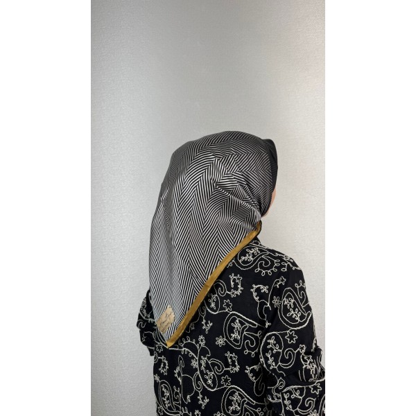 La Boutique Monochrome Motion (Monokrom Hareket)