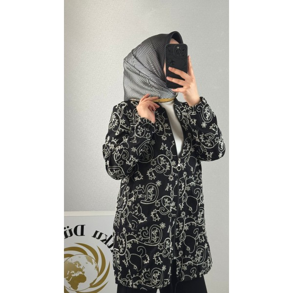 La Boutique Monochrome Motion (Monokrom Hareket)