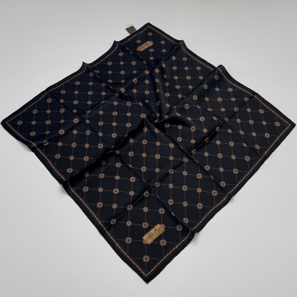 La Boutique Noir Royale Silk (Siyah Asalet Eşarp)